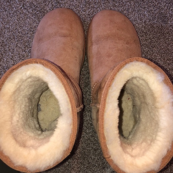 UGG BOOT barely worn size 8. Chestnut brown. - Picture 5 of 5